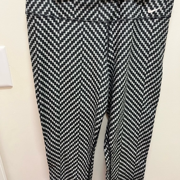 Nike leggings - Picture 1 of 2